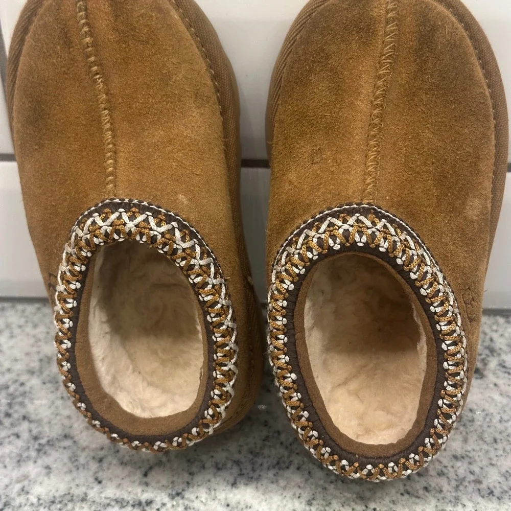 UGG Kids 8 Toddler Tasman Slippers Chestnut Suede Braid Cozy Classic